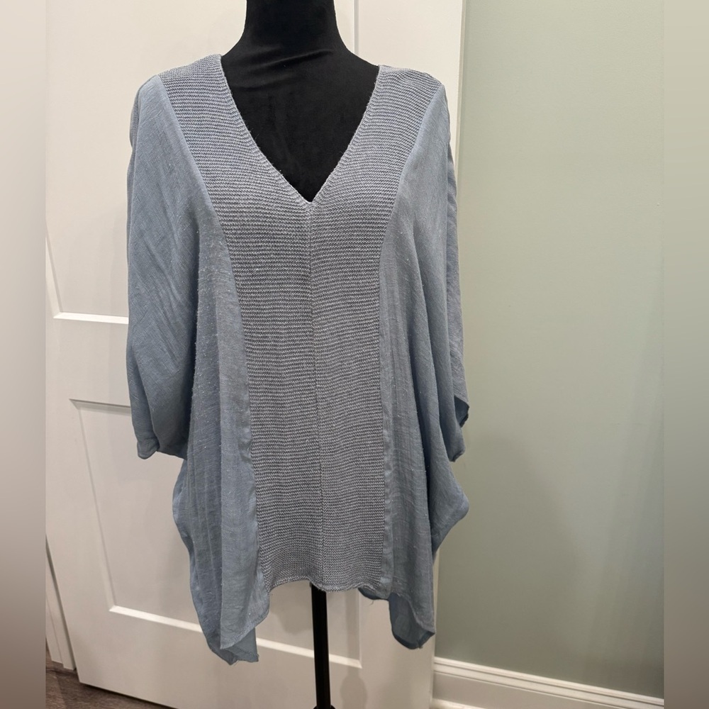 Miilla mixed texture v neck flowy top light blue